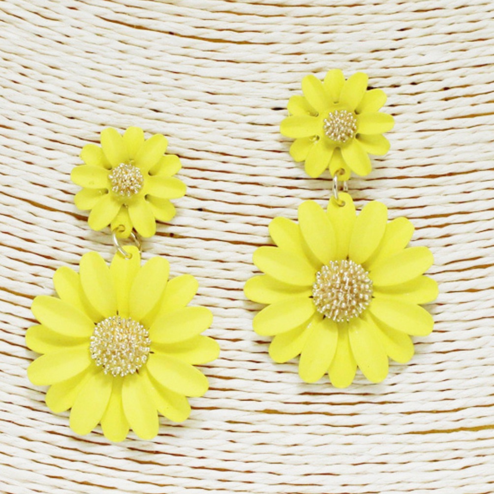 Daisy Duo Flower Earrings: Yellow